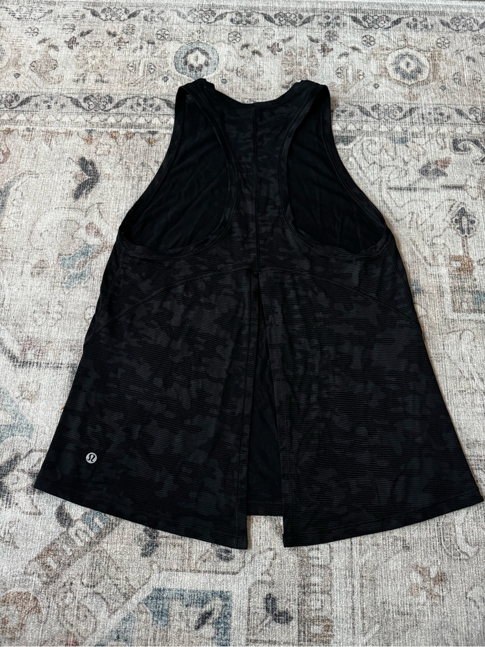 ๐ Lululemon Tank - Picture 2 of 5